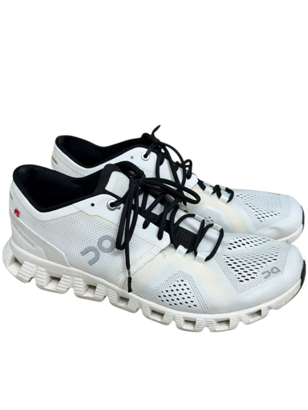 On Cloud X Womens Running Lace Up Sneakers Shoes White/Black 40.99702 Size 10